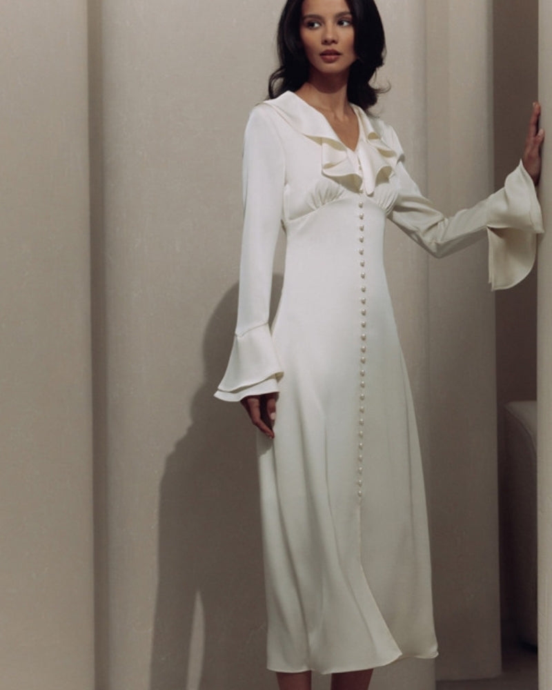 Midi Kleid mit Rüschen und Perlenknöpfen