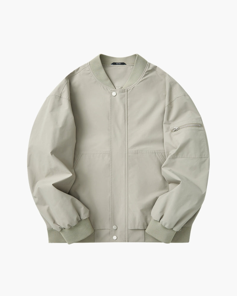 Minimalistischer Bomber Jacket
